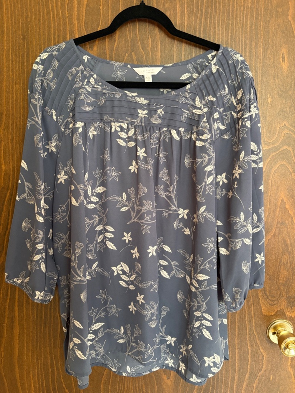 LC Lauren Conrad Blue Floral Pintuck Peasant Blouse